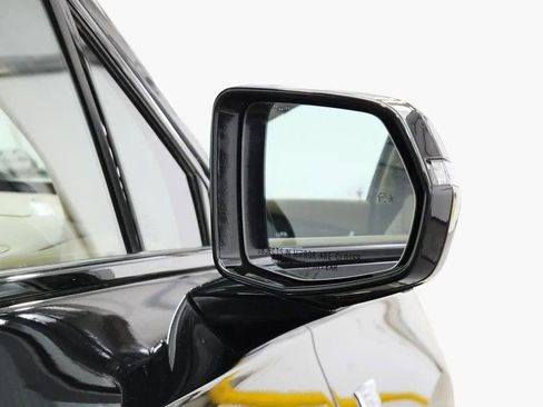 Used 2023 Cadillac XT6 Sport w/ Platinum Package image 37