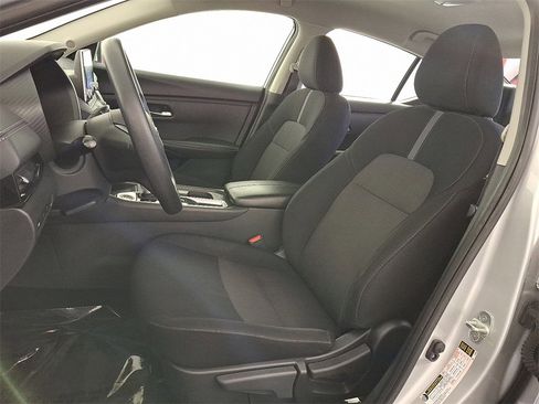 Used 2023 Nissan Sentra SV image 18
