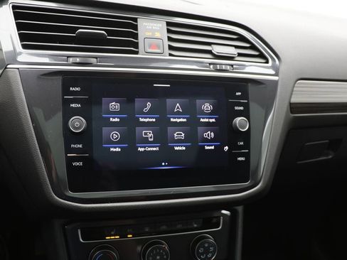 Used 2024 Volkswagen Tiguan Wolfsburg Edition image 22