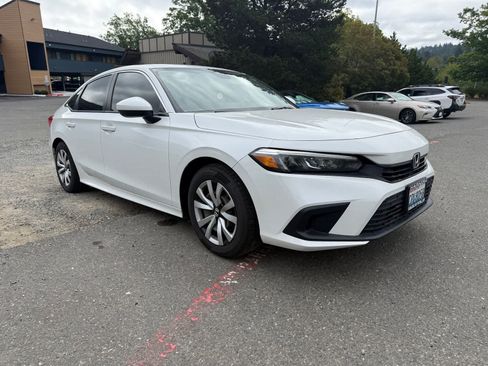 Used 2022 Honda Civic LX image 4