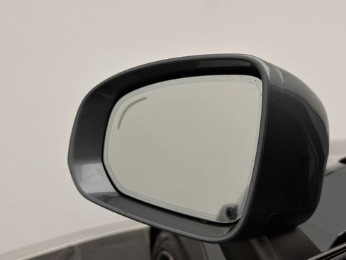 Used 2019 Volvo V90 T6 Cross Country w/ Advanced Package image 12