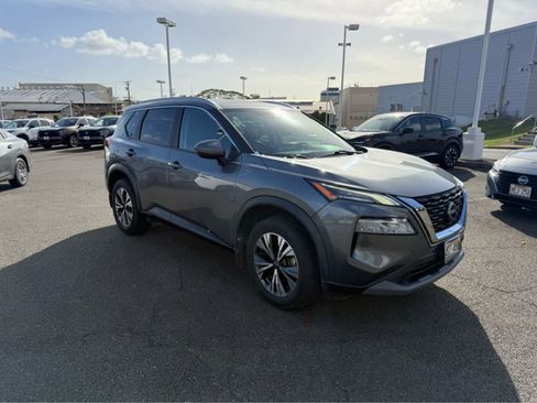 Used 2023 Nissan Rogue SV w/ SV Premium Package image 2