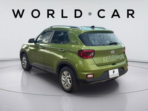 Used 2020 Hyundai Venue SEL FWD image 9