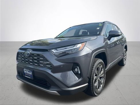 Used 2022 Toyota RAV4 Limited image 2