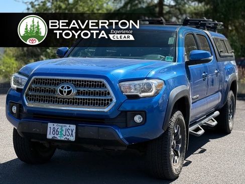 Used 2017 Toyota Tacoma TRD Off-Road AWD/4WD image 1