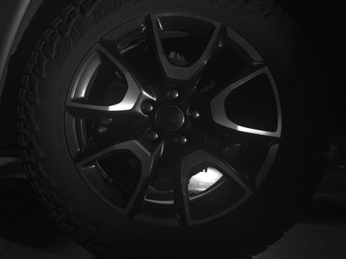 Used 2025 Jeep Compass Trailhawk image 14