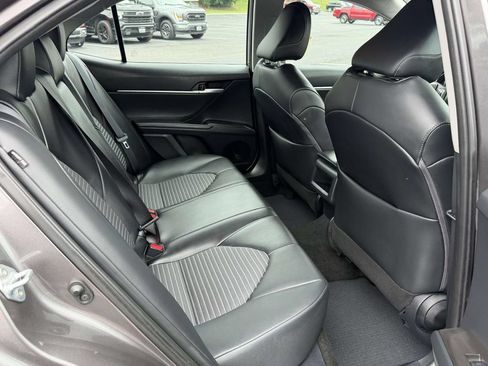 Used 2023 Toyota Camry SE FWD image 12