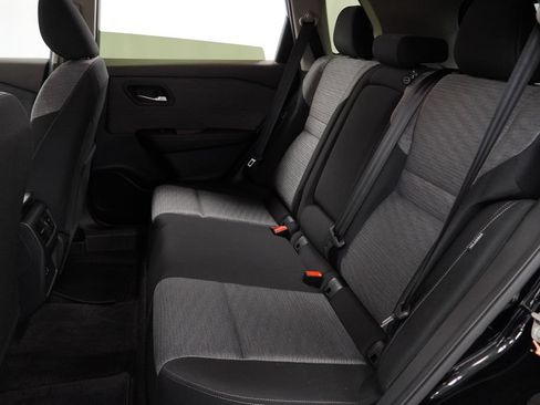 Used 2023 Nissan Rogue SV AWD/4WD image 12