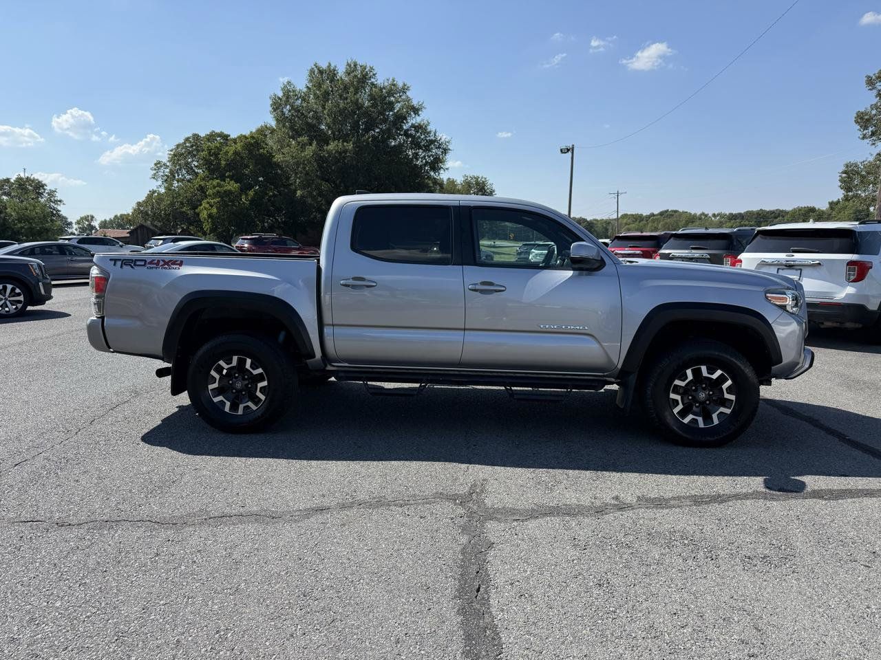 Used 2020 Toyota Tacoma TRD Off-Road w/ Technology Package AWD/4WD image 8