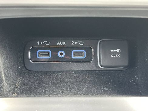 Used 2021 Jeep Grand Cherokee Limited AWD/4WD image 38