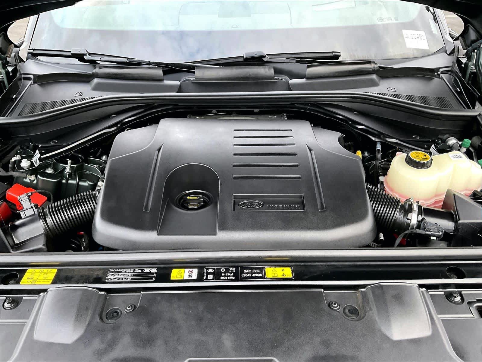 Used 2025 Land Rover Range Rover SE AWD/4WD image 13