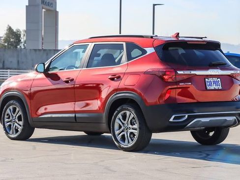 Used 2023 Kia Seltos S image 6