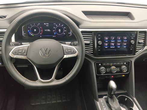 Used 2023 Volkswagen Atlas SE FWD image 22