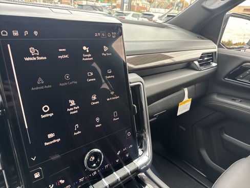 New 2026 GMC Yukon XL Elevation image 23