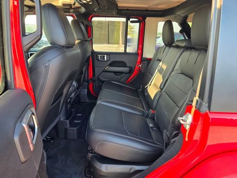 Used 2022 Jeep Wrangler Unlimited Sahara w/ Cold Weather Group AWD/4WD image 29