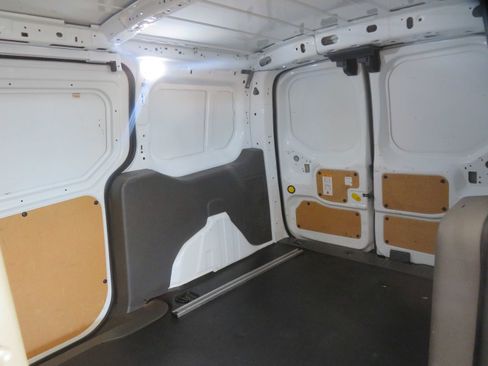 Used 2020 Ford Transit Connect XL image 19