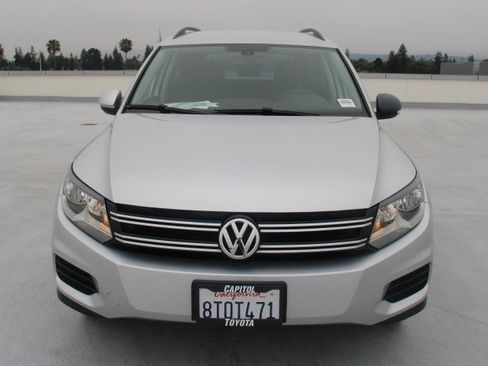 Used 2016 Volkswagen Tiguan S FWD image 9