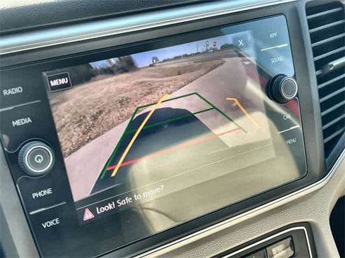 Used 2019 Volkswagen Atlas SE w/ Towing Package image 26