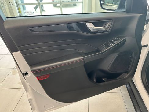 Used 2023 Ford Escape ST-Line w/ Tech Pack #1 image 11