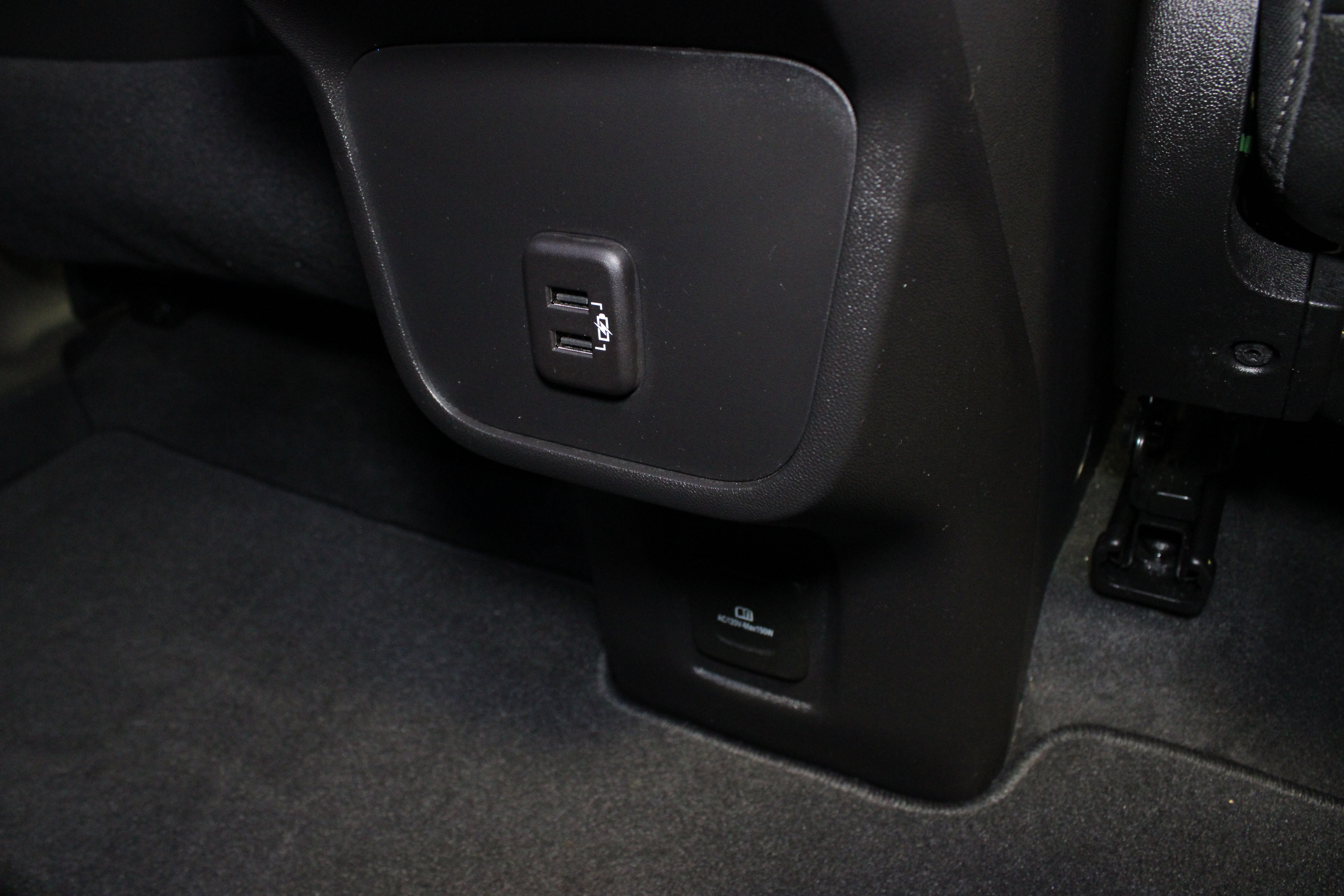 Used 2024 GMC Terrain AT4 AWD/4WD image 16