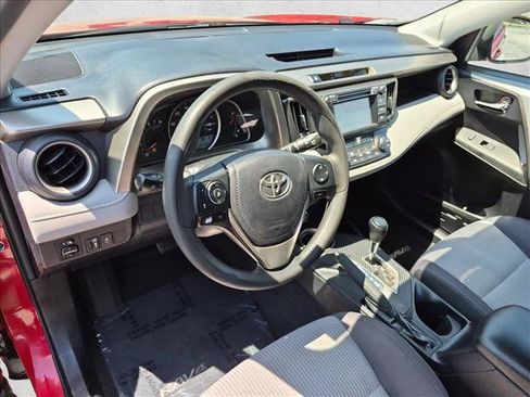 Used 2015 Toyota RAV4 XLE FWD image 10
