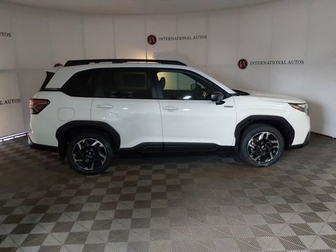 Used 2026 Subaru Forester Premium AWD/4WD image 6
