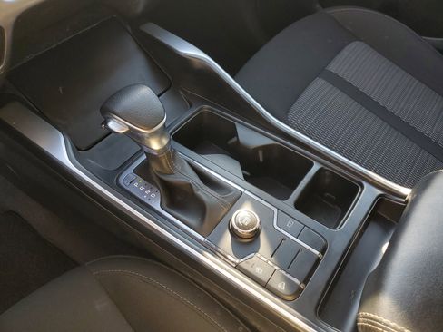 Used 2023 Kia Sorento LX image 22