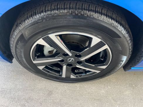 Used 2025 Nissan Sentra SV FWD image 28