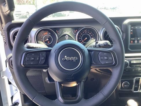 Used 2023 Jeep Wrangler Sport S image 11