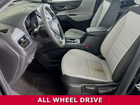 Used 2023 Chevrolet Equinox LS image 3