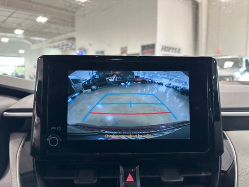 Used 2025 Toyota Corolla LE image 24