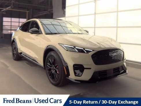 Used 2025 Ford Mustang Mach-E Premium w/ Sport Appearance Package AWD/4WD image 1