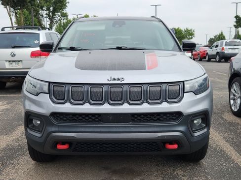 Used 2022 Jeep Compass Trailhawk w/ Trailhawk Convenience Group AWD/4WD image 2