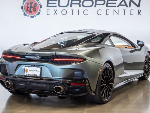 Used 2020 McLaren GT RWD image 12