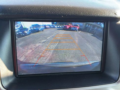 Used 2015 GMC Yukon Denali w/ Premium Package image 18