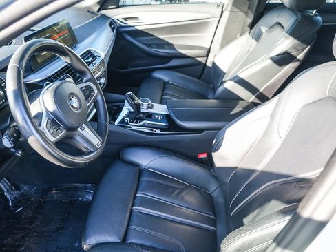 Used 2018 BMW 530e w/ M Sport Package 2 image 17