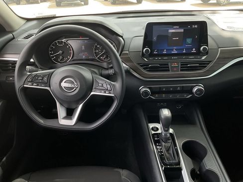 New 2026 Nissan Altima 2.5 SV FWD image 11