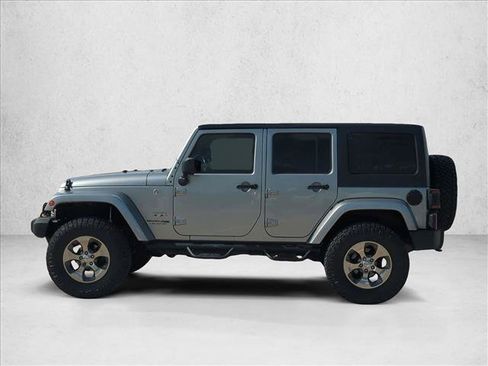 Used 2018 Jeep Wrangler Unlimited Sahara image 8