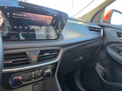Used 2024 Buick Encore GX Sport Touring image 26