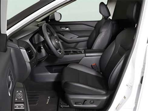 Used 2024 Nissan Rogue SL w/ SL Premium Package image 11