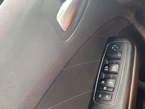 Used 2018 Dodge Charger R/T RWD image 21