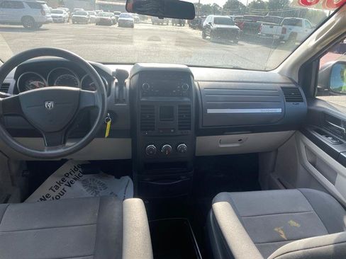 Used 2008 Dodge Grand Caravan SE FWD image 11
