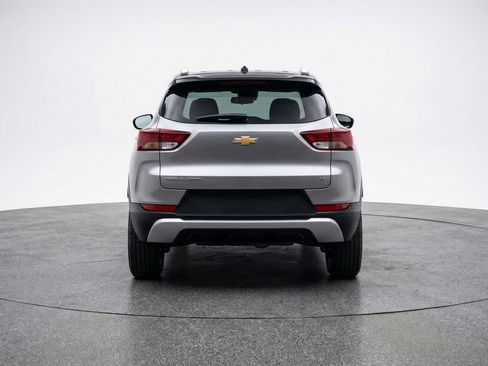 Used 2025 Chevrolet TrailBlazer LT FWD image 7