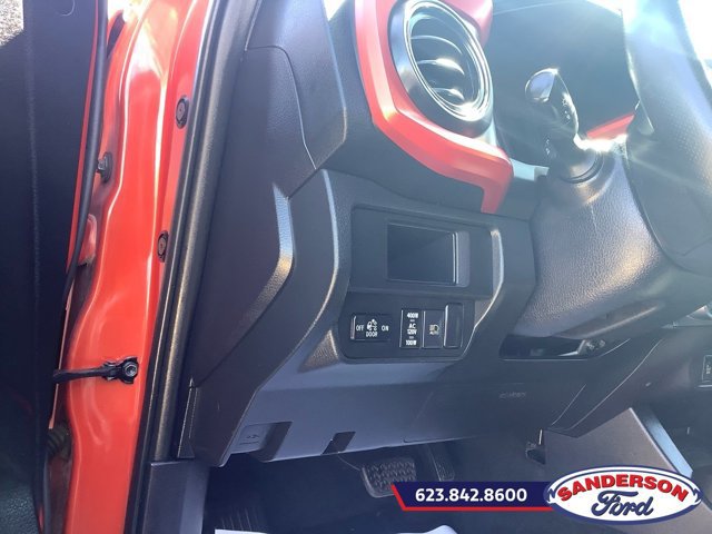 Used 2018 Toyota Tacoma TRD Sport w/ Technology Package AWD/4WD image 11