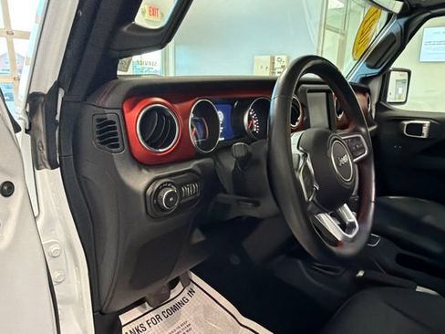 Used 2021 Jeep Wrangler Unlimited Rubicon AWD/4WD image 21