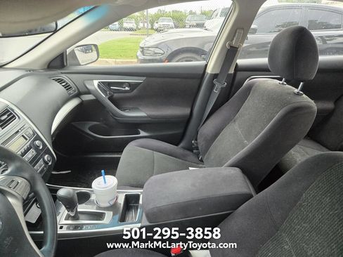Used 2013 Nissan Altima 2.5 S FWD image 3