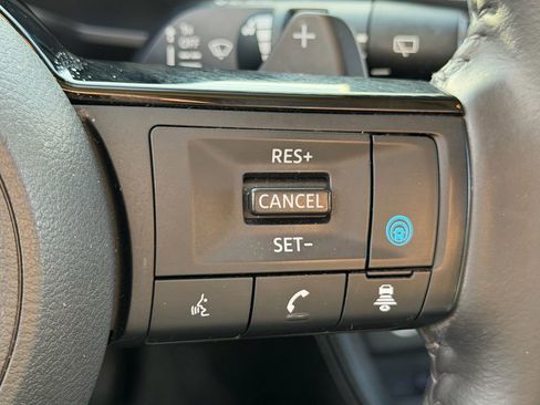 Certified 2023 Nissan Rogue Platinum FWD image 25