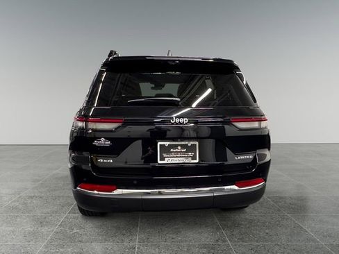 Used 2024 Jeep Grand Cherokee Limited w/ Luxury Tech Group II AWD/4WD image 23