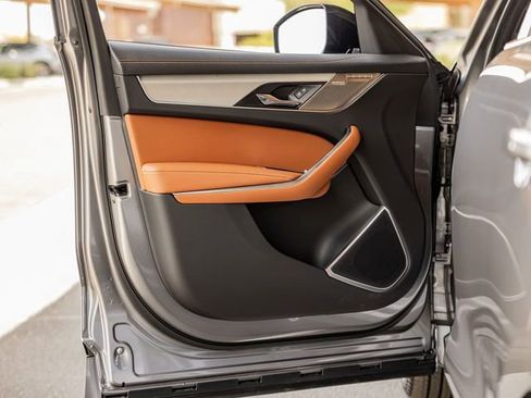 New 2026 Jaguar F-PACE R-Dynamic S image 12