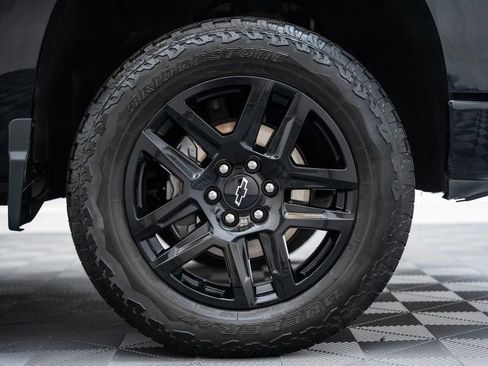 Used 2023 Chevrolet Silverado 1500 Custom Trail Boss w/ Midnight Edition AWD/4WD image 20